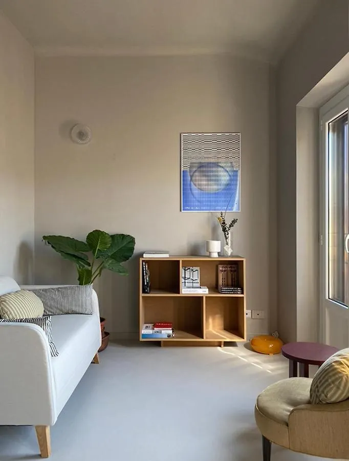 밀라노 Bilocale Di Design Con Vista In Crocetta Quadronno 아파트