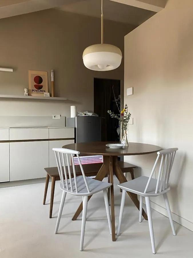 밀라노 Bilocale Di Design Con Vista In Crocetta Quadronno 아파트 이탈리아
